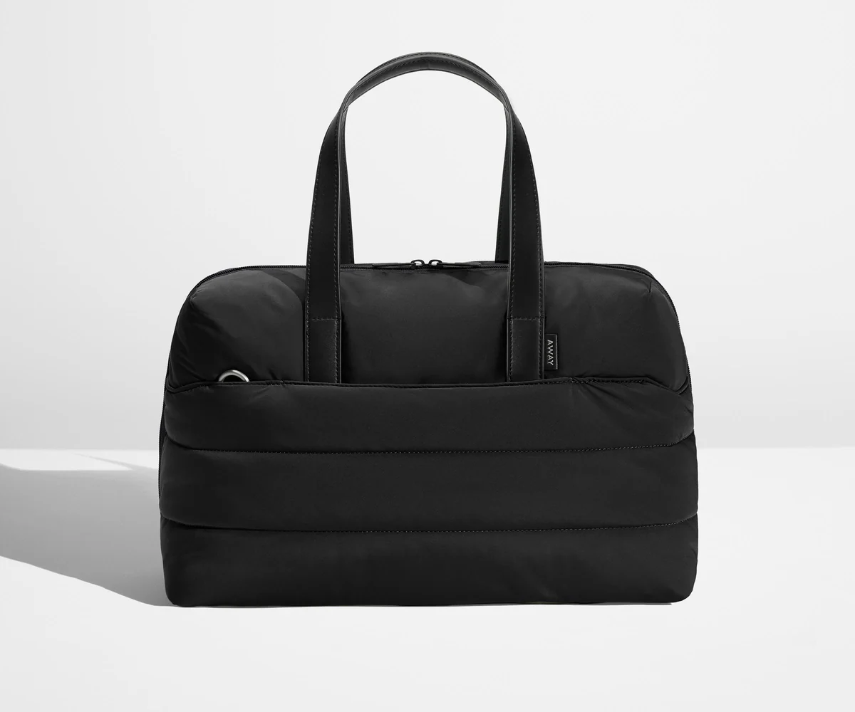 Front view of the Quilted Everywhere Bag