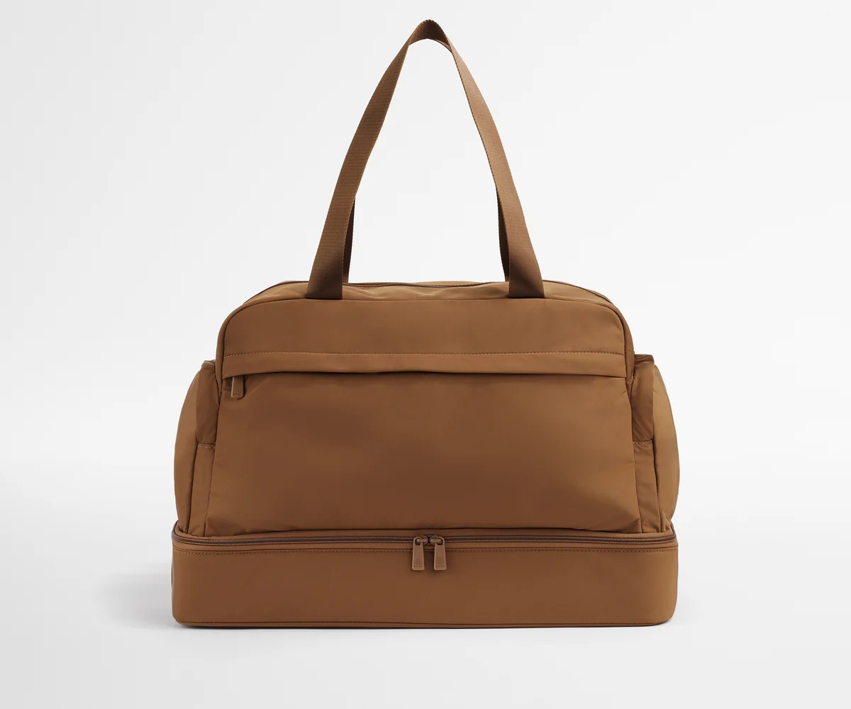 Front view of Featherlight Weekender with the handles up