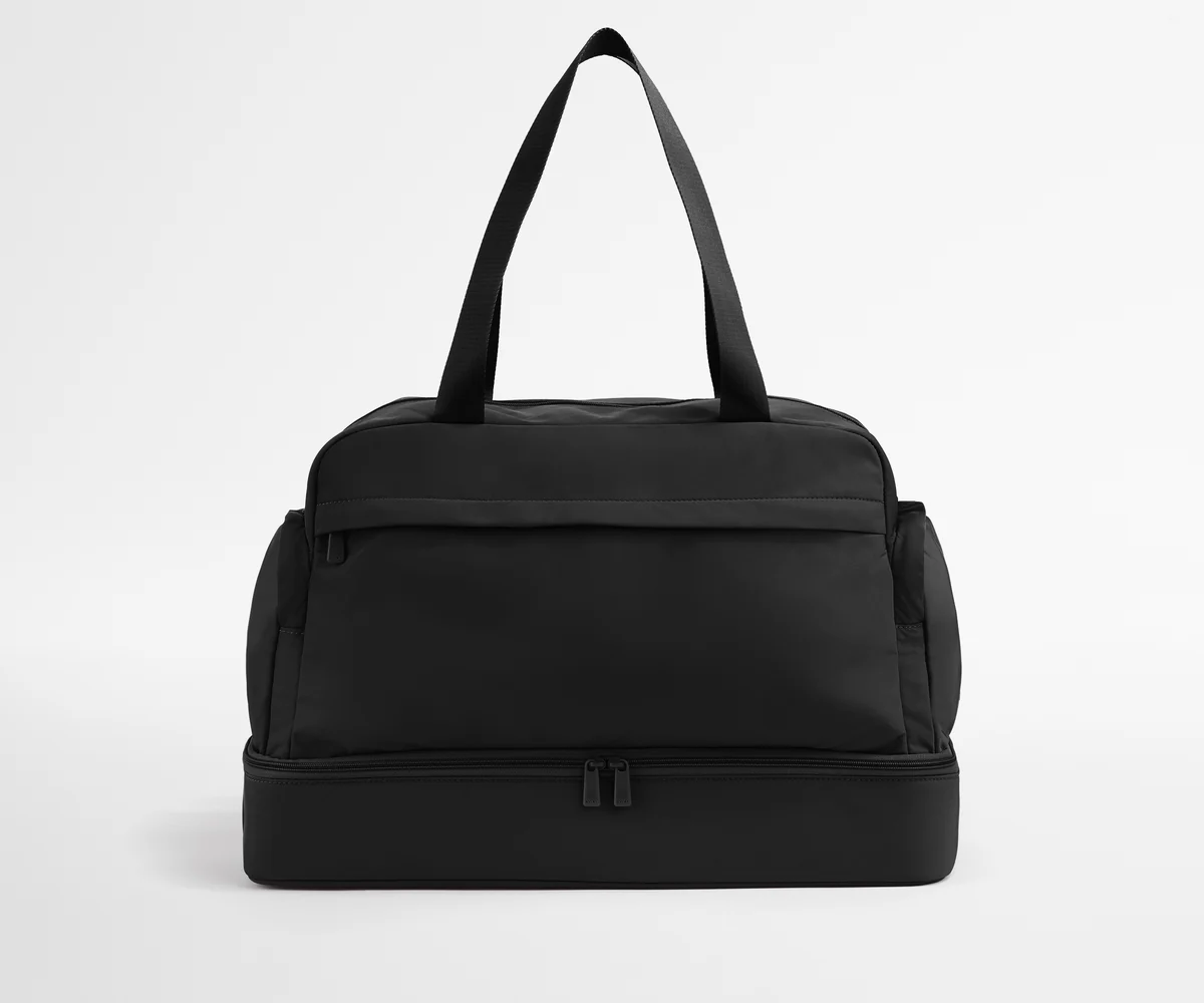 Front view of Featherlight Weekender with the handles up