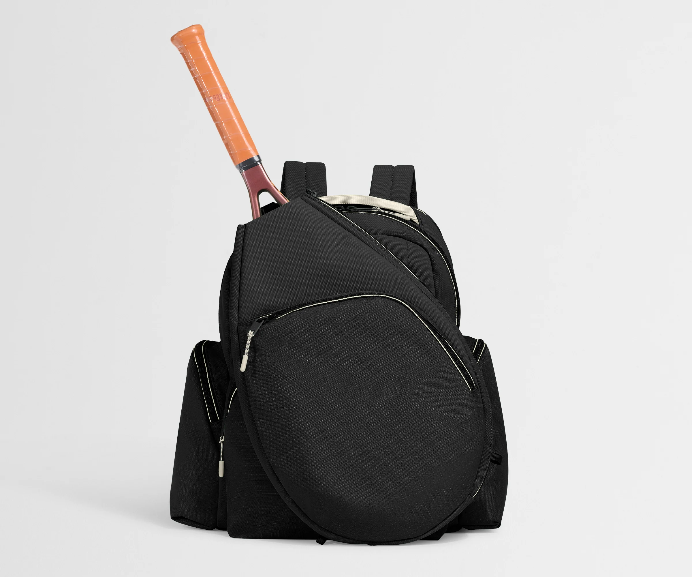 //
The Racket Bag seamlessly attaches with a magnetic back sleeve.