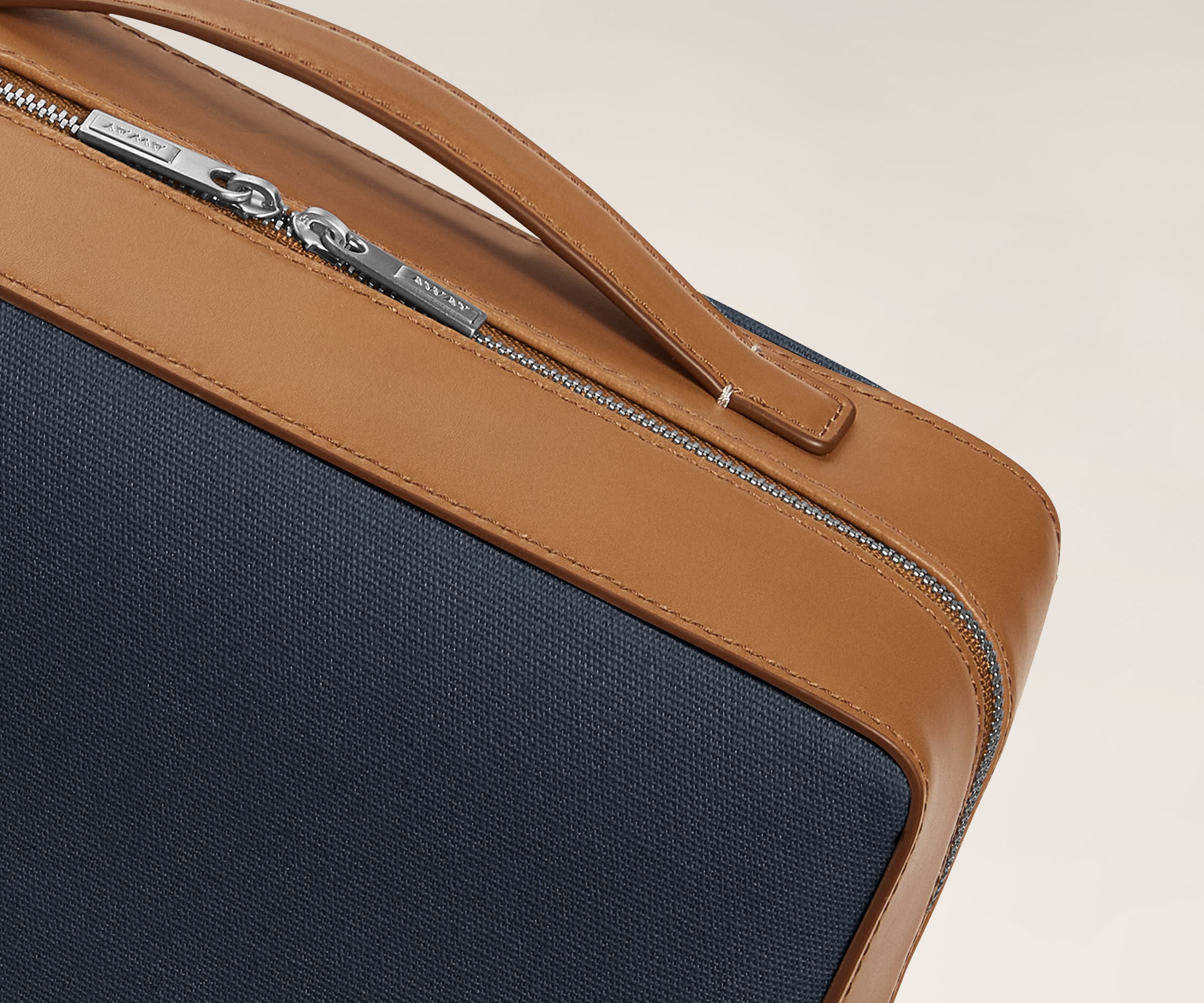 The Large Toiletry Bag | Marine