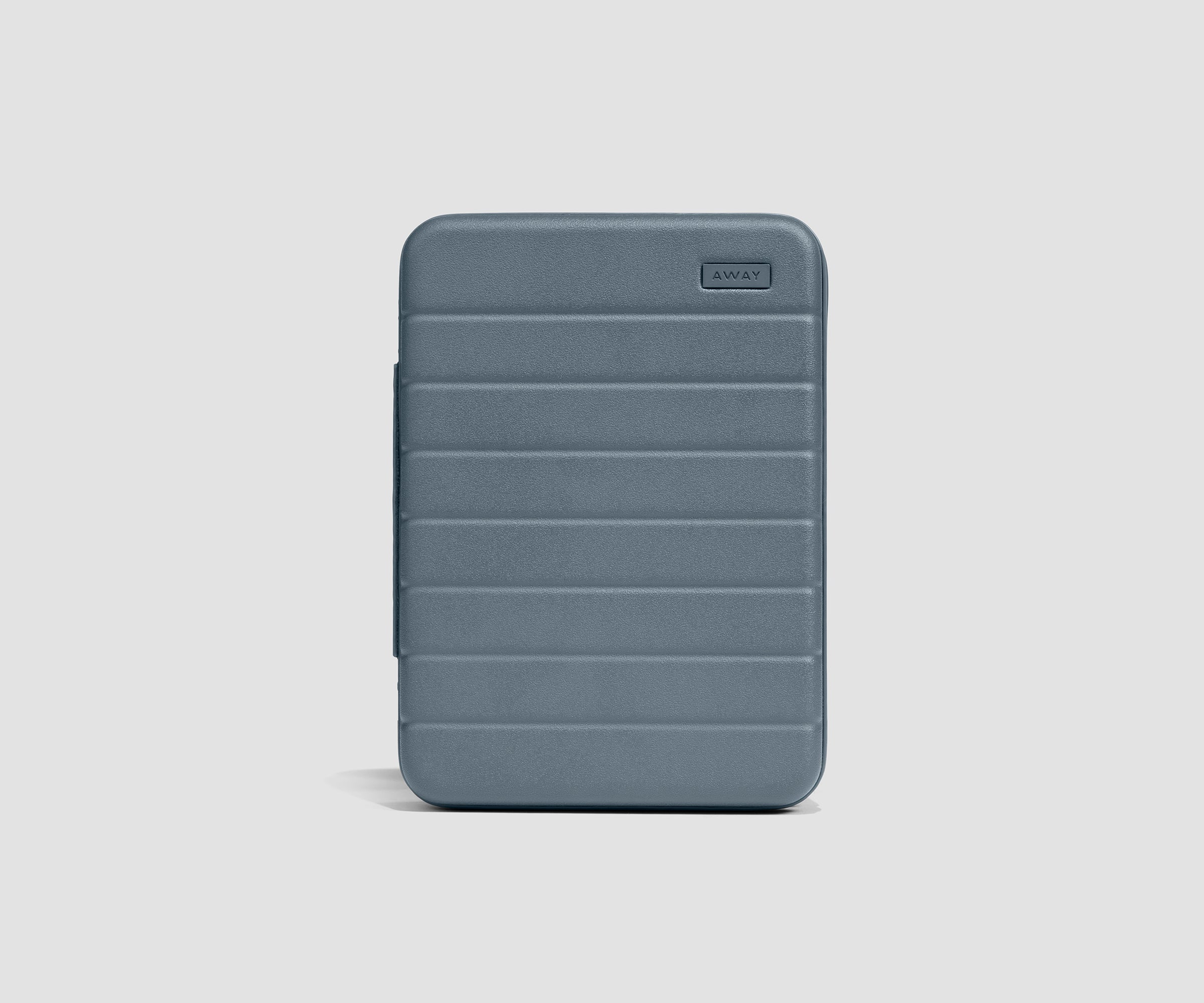Medium Tech Case in Coast Blue