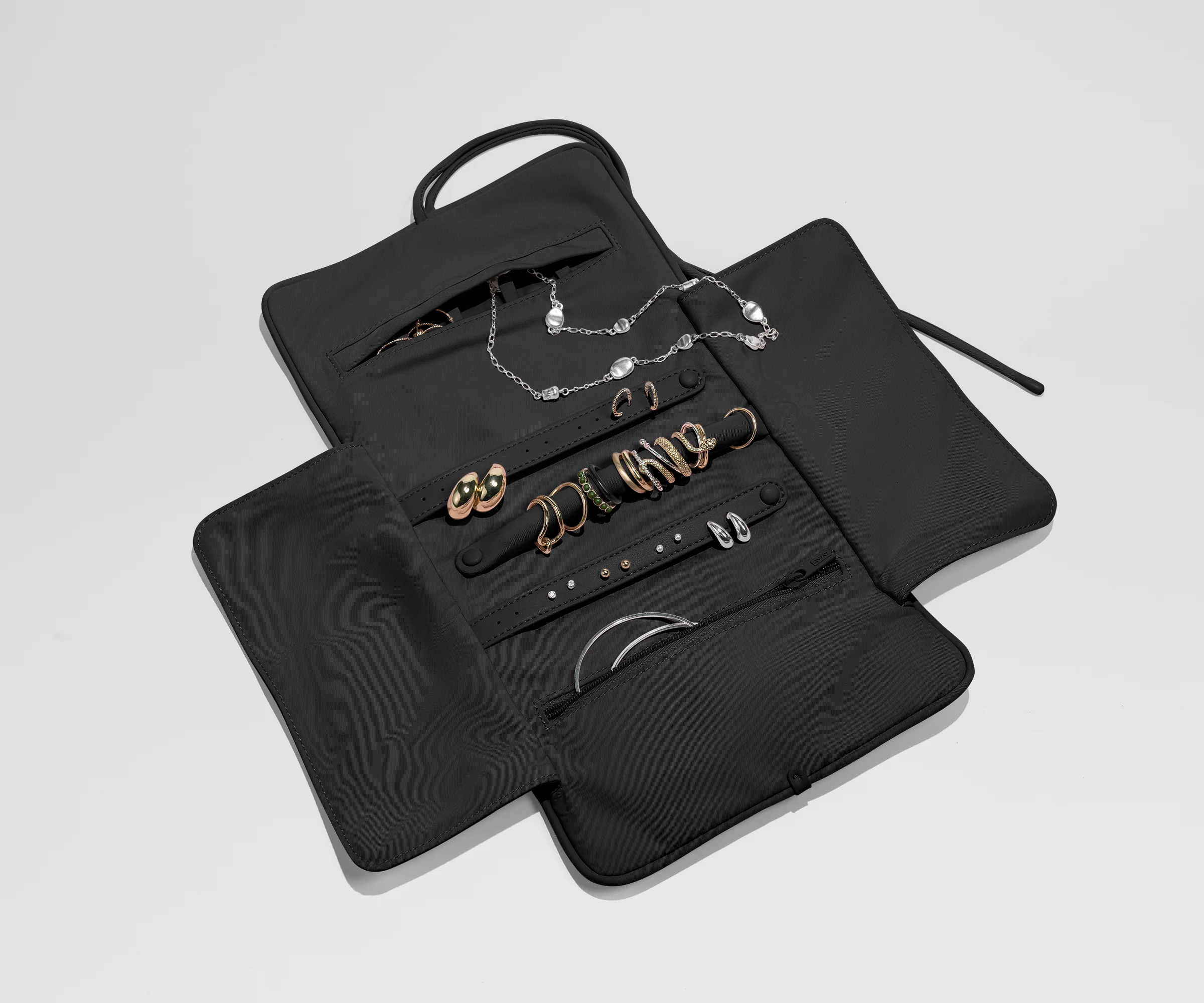 Featherlight Jewelry Roll in Jet Black