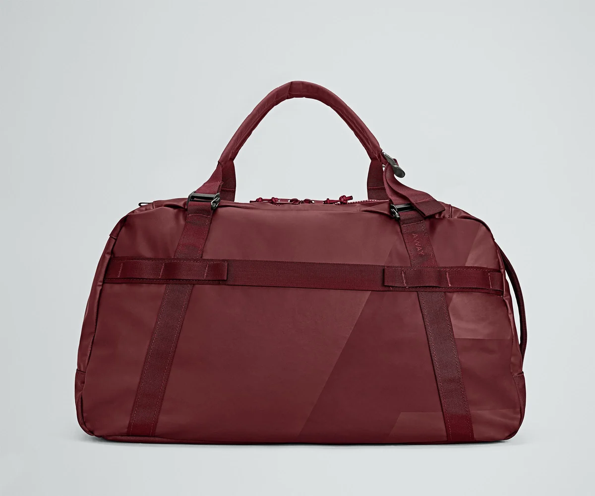 Front view of the Active Duffle 55L with its handles up