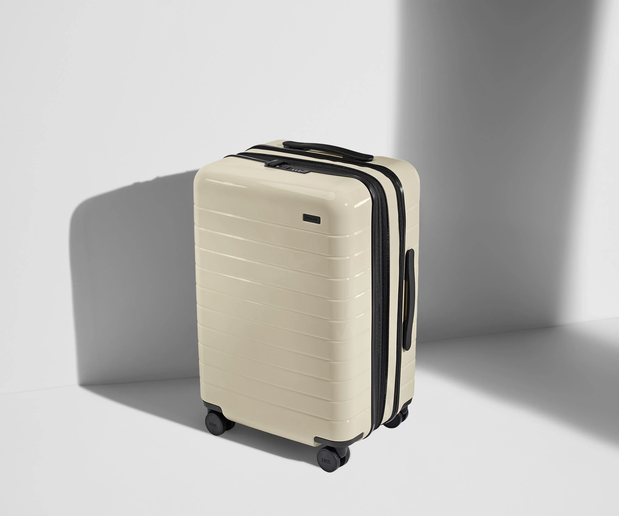 The Bigger Carry-On Flex | Salt White (Gloss)